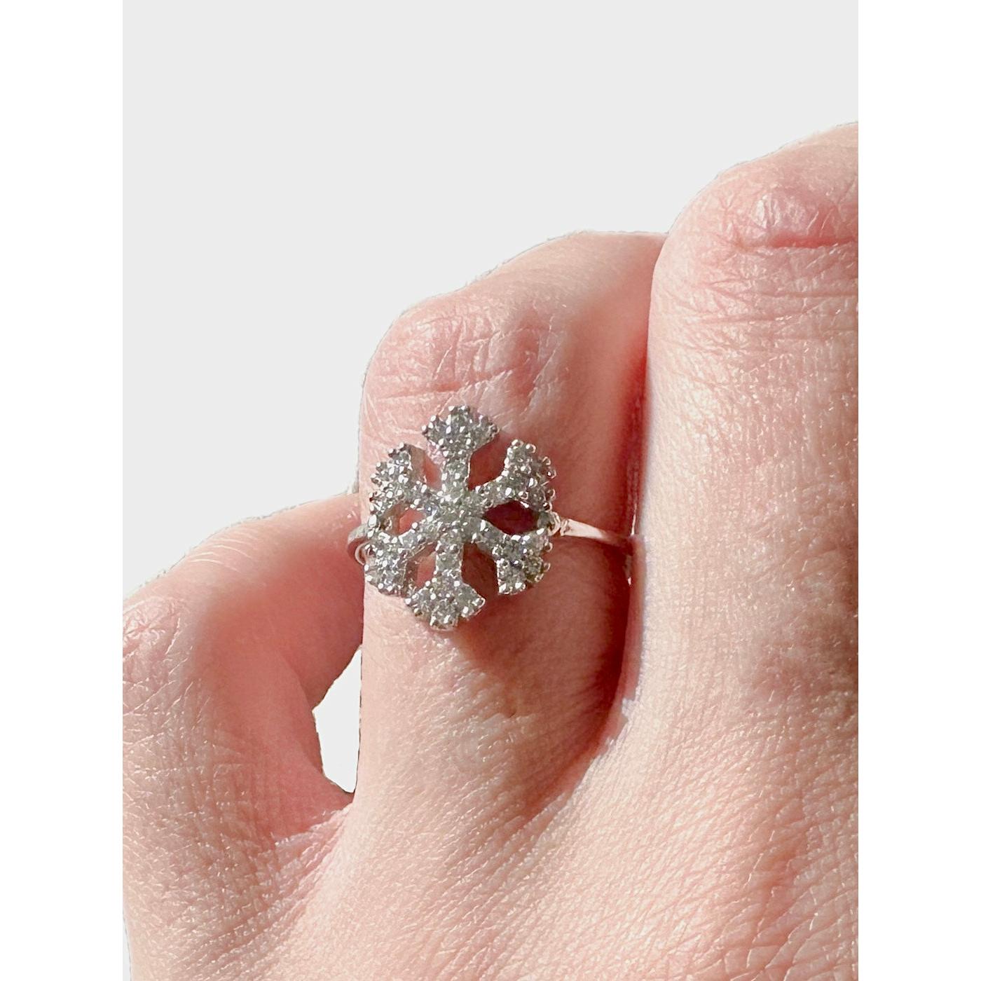 Snowflake ring