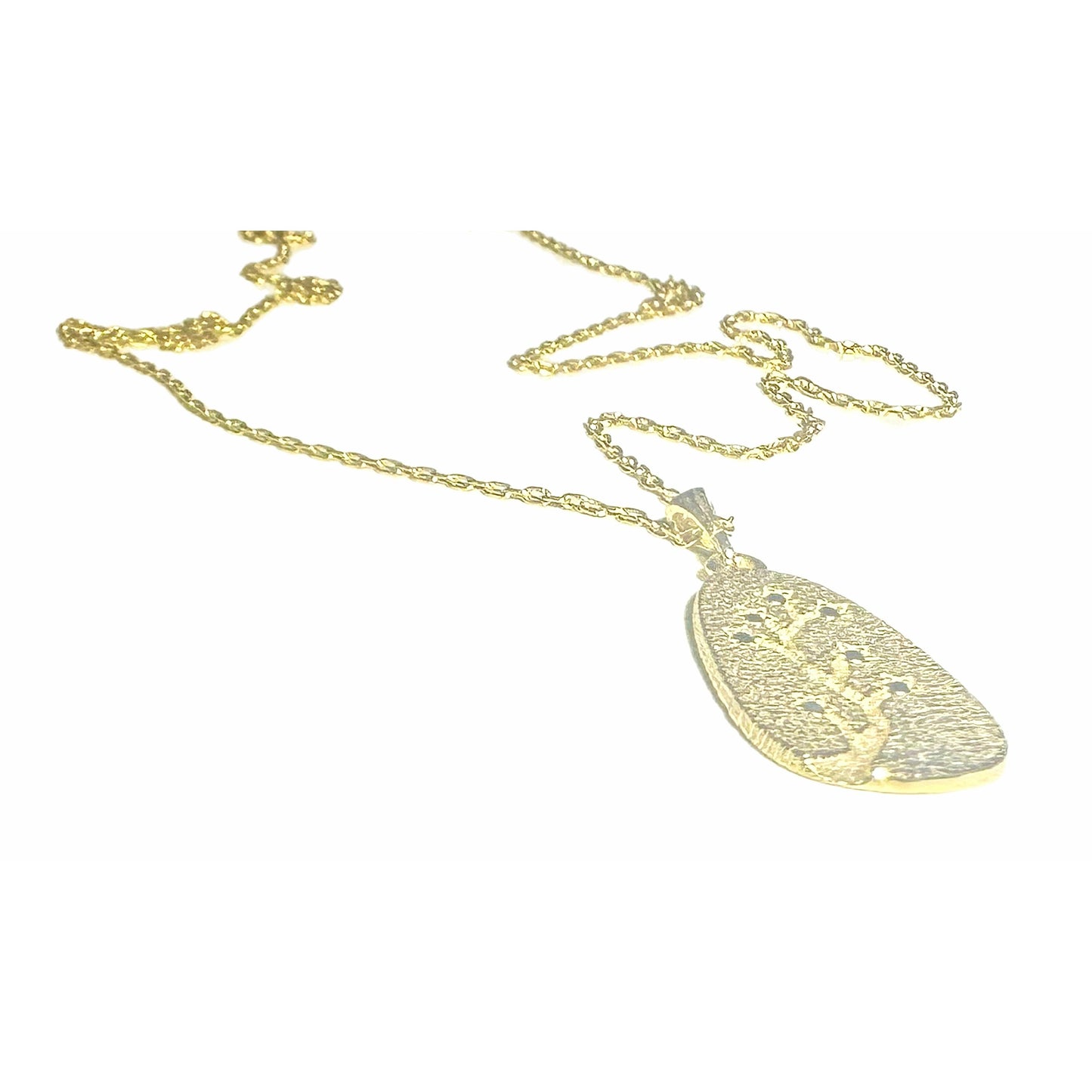 Beauty tree necklace