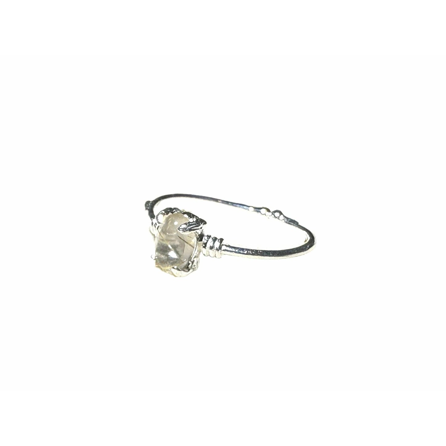Lacrima ring